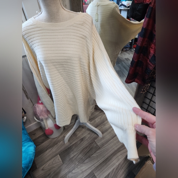 Dorman Ivory Cream Sweater - Picture 2 of 3